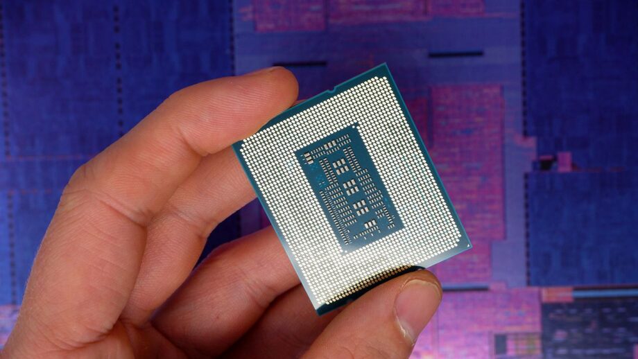 Intel Keeps Raptor Lake CPUs, Offering Cheap DDR5 Alternative