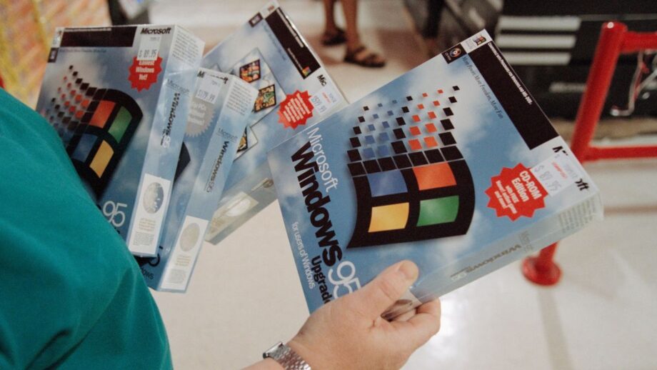 Microsoft Alters Windows 95 Hologram After Government Misreads Nude Baby
