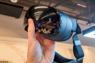 Unboxing Steam Frame Leak Reveals Anticipated VR Headset